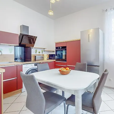 Awesome In With Wi-fi Apartment *